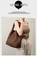 Bolsa em Neoprene Weave Bag Casual com bolsinha auxiliar