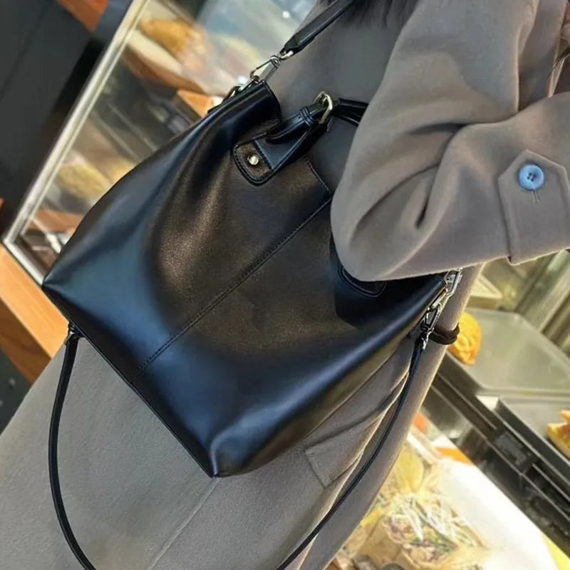 Bolsa Feminina ZENCY – Couro Legitimo & Design Sofisticad